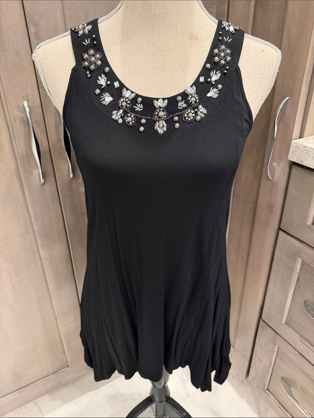 Cable & Gauge Brand Black Jeweled Scoop Neck Tank